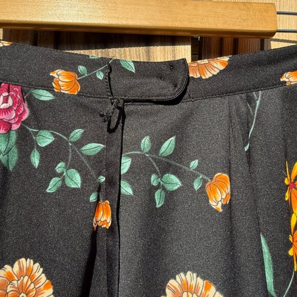 Vintage 70s Dark Floral Full Circle Skirt | Size Large - Picture 8 of 9